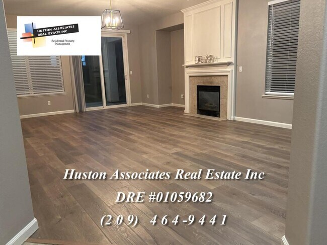 Building Photo - 1933 Cielito Dr