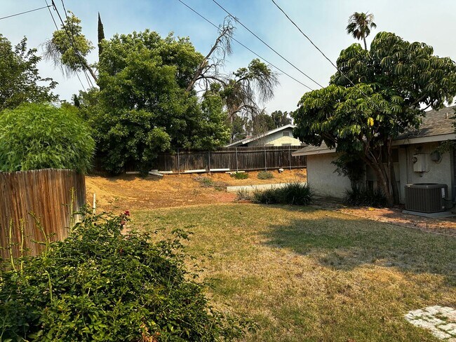 Building Photo - Riverside Home For Rent- 3 bedrooms!
