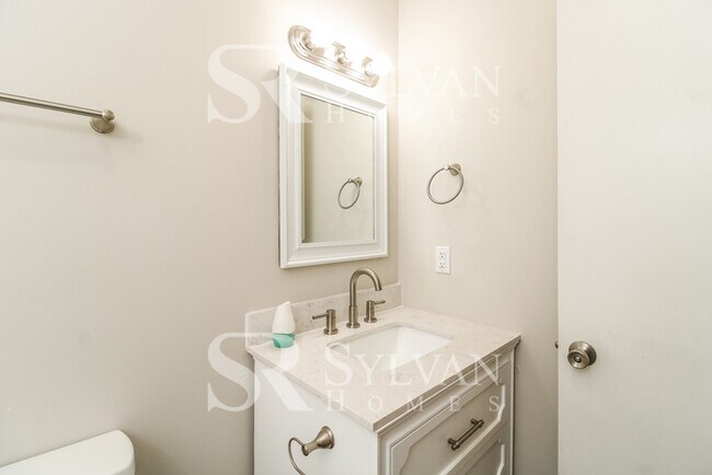 Building Photo - Enjoy living the good life in this 4 BR, 3 BA brick rancher