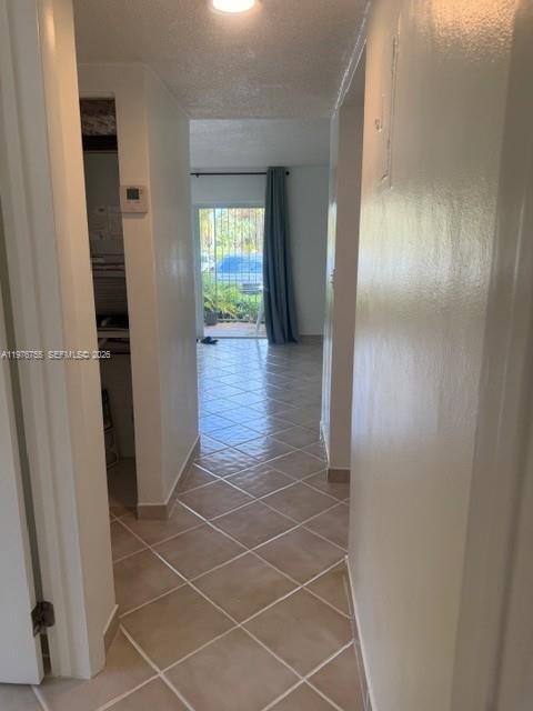 Building Photo - 520 NE 38th St