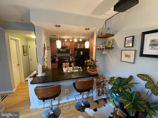 Primary Photo - 1108 Columbia Rd NW