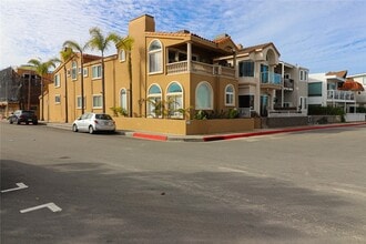 Building Photo - 1801 W Bay Ave