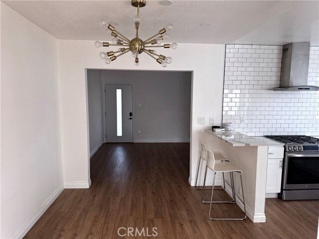 Building Photo - 826 E Elmwood Ave