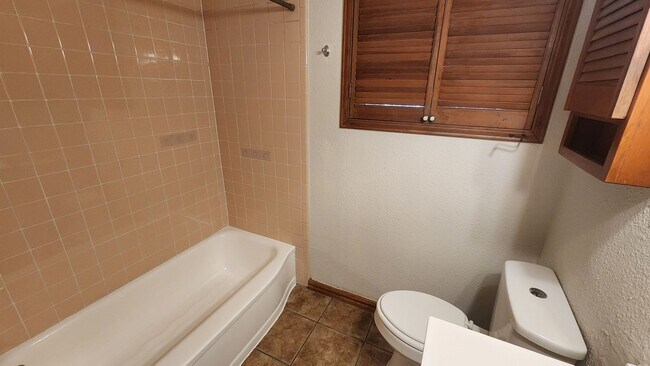 Building Photo - Charming 3-Bedroom Home in Highly Sought-A...