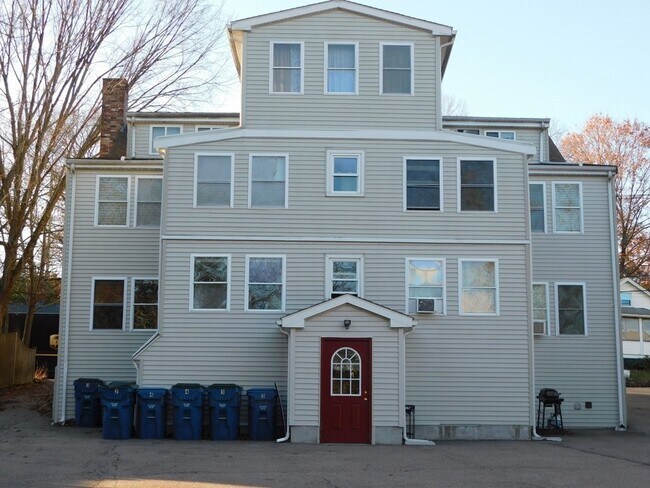 Building Photo - 251 Neponset St
