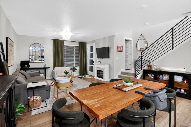 Building Photo - 16370 Alzere Pl