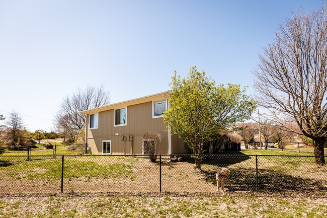 Building Photo - 2202 Cinder Ct
