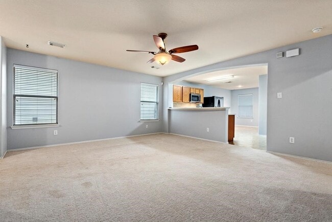 Building Photo - 1614 Wooded Acres Dr