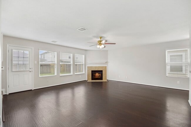 Building Photo - 9820 Lace Flower Way