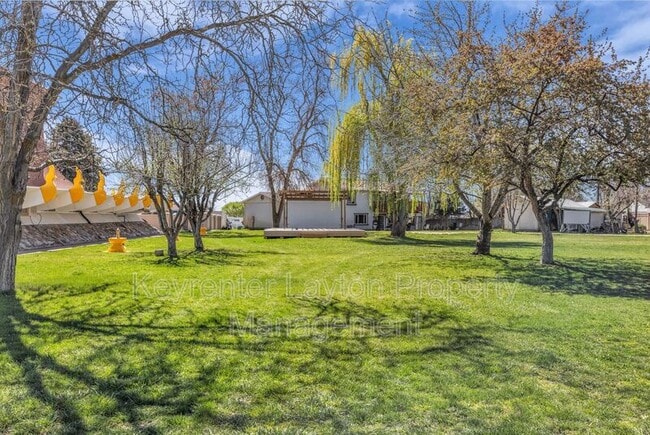 Building Photo - 955 N 800 E