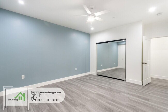 Building Photo - 1140 Redbud Dr