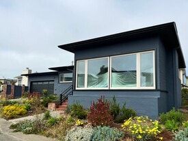 Building Photo - 2 Maywood Ave