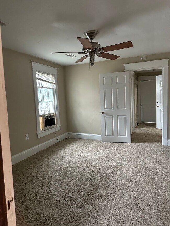 Building Photo - 119 Lee Avenue