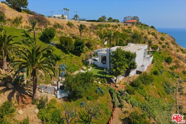 Building Photo - 3851 Sweetwater Canyon Dr