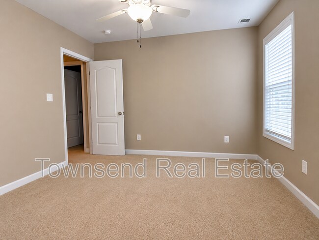 Building Photo - 2817 Blockade Runner Dr