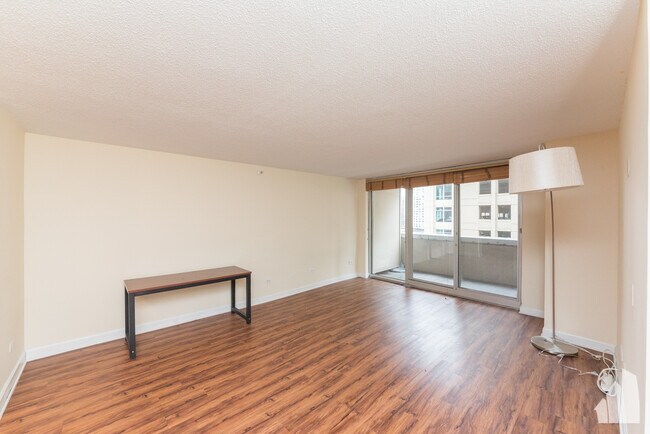 Building Photo - 545 N Dearborn St