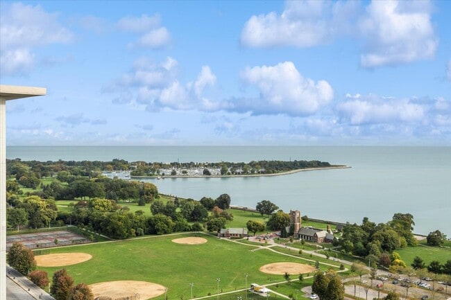 Building Photo - 3550 N Lake Shore Dr