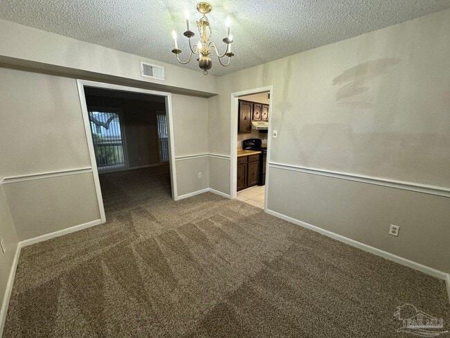 Building Photo - 1017 Great Oaks Dr