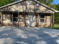 Building Photo - Three Bedroom/Two Bath home