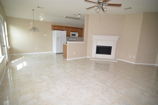 Building Photo - 16215 Willowford Ct