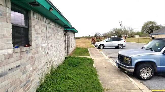 Building Photo - 5887 Mile 11 N
