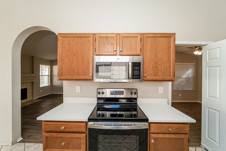 Building Photo - 3674 W Thundercloud Loop