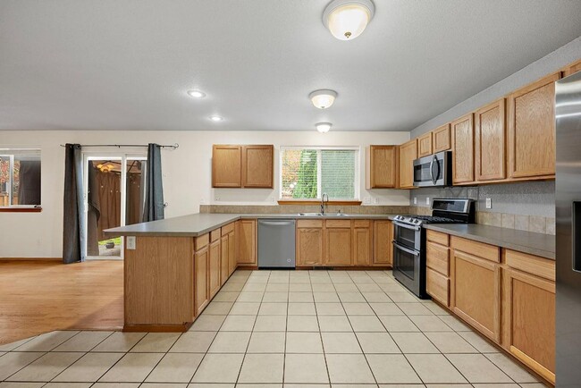Building Photo - Spacious 4-Bedroom Olympia Home with A/C, Stunning Accents & Walk In Pantry!