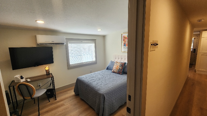 Building Photo - 1704 S Forest Dr