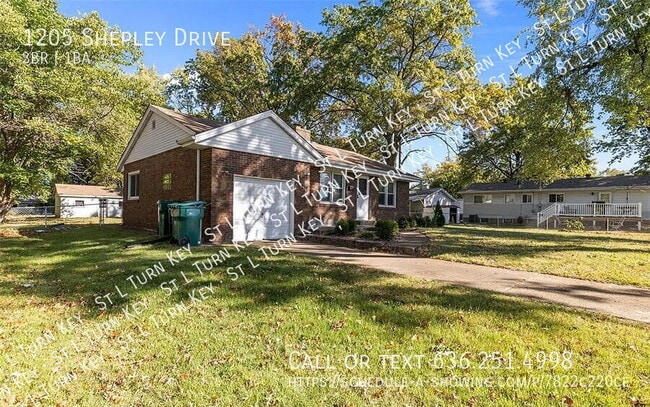 Building Photo - 1205 Shepley Dr