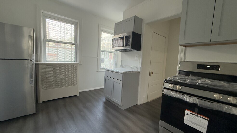 Building Photo - 2521 John F Kennedy Blvd