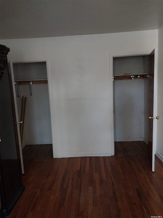 Building Photo - 605 E 59th St