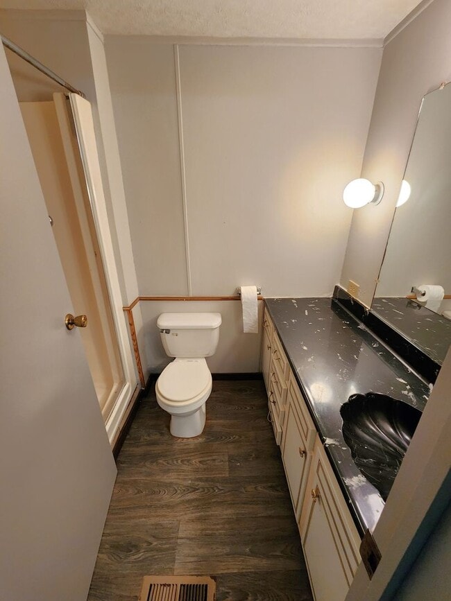 Building Photo - Spacious 3BR, 2BTH home in Washburn Rural School District