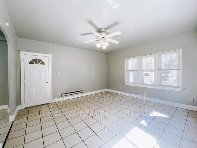 Building Photo - 518 NW 12th St