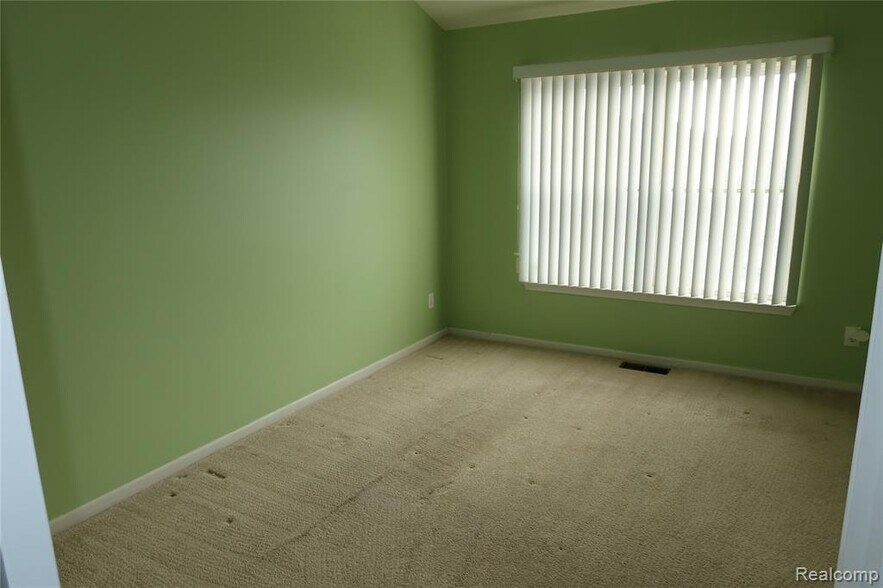 Building Photo - 1956 Campau Farms Cir