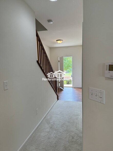 Building Photo - 2728 Grover Crossing Dr