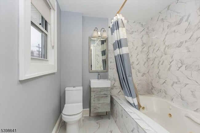 Building Photo - 169 Heywood Ave