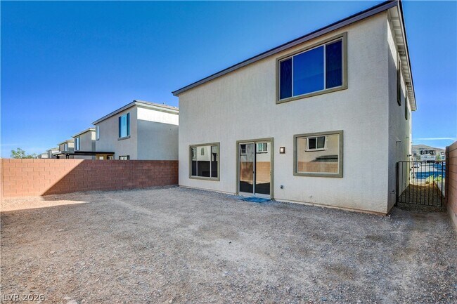 Building Photo - 6360 Pipers Brk Ln