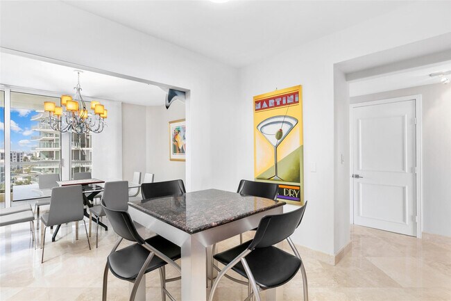 Building Photo - 2110 N Ocean Blvd