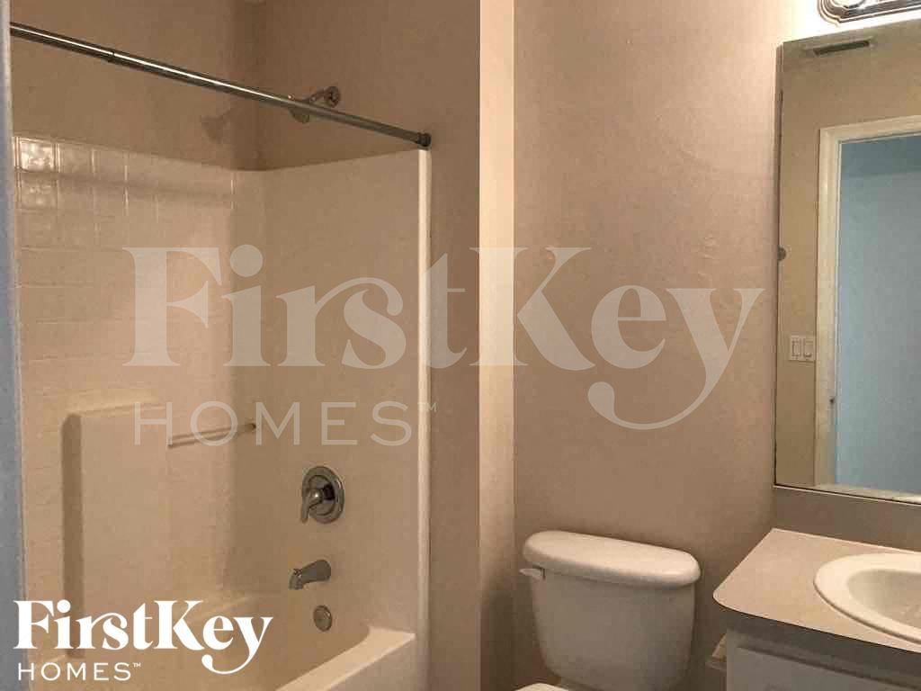 Building Photo - 3600-3619 19th St SW