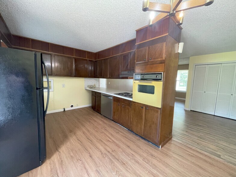 Building Photo - 106A Fisher Dr