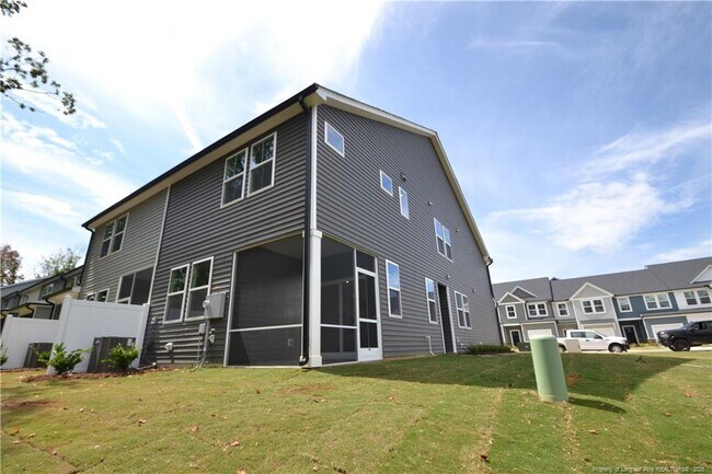 Building Photo - 1226 Bessie Ct