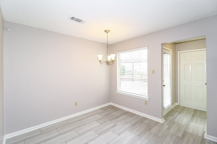 Building Photo - 8416 Kimberly Rose Dr