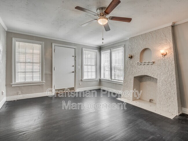 Building Photo - 2301 N Florida Ave