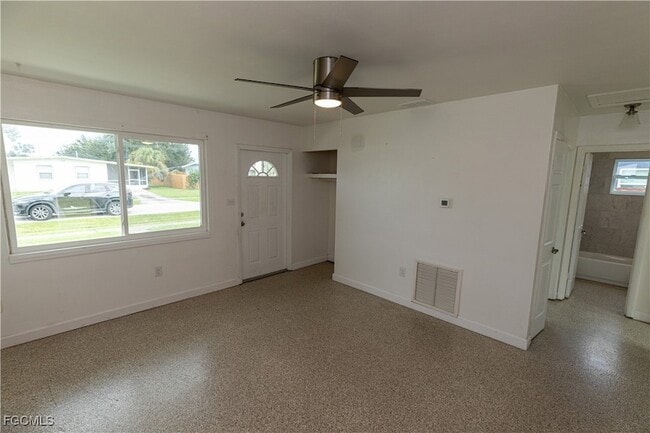 Building Photo - 21043 Bersell Ave