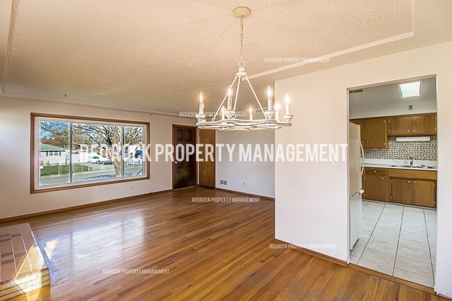 Building Photo - 416 N Bannen Rd