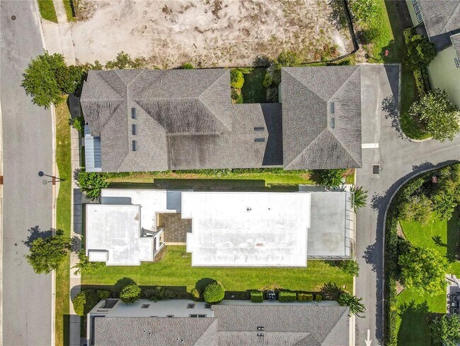Building Photo - 13450 Gabor Ave