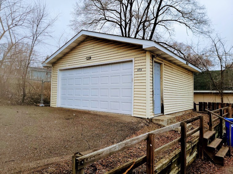 Building Photo - 875 Agate St