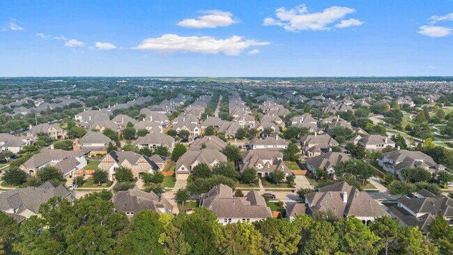 Building Photo - 10602 Comeaux Ln