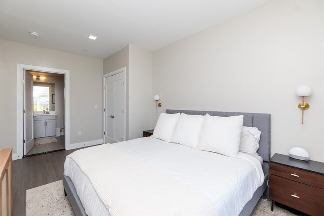 Building Photo - 11 Walley St