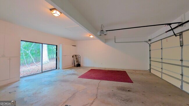 Building Photo - 2939 Rivercrest Dr